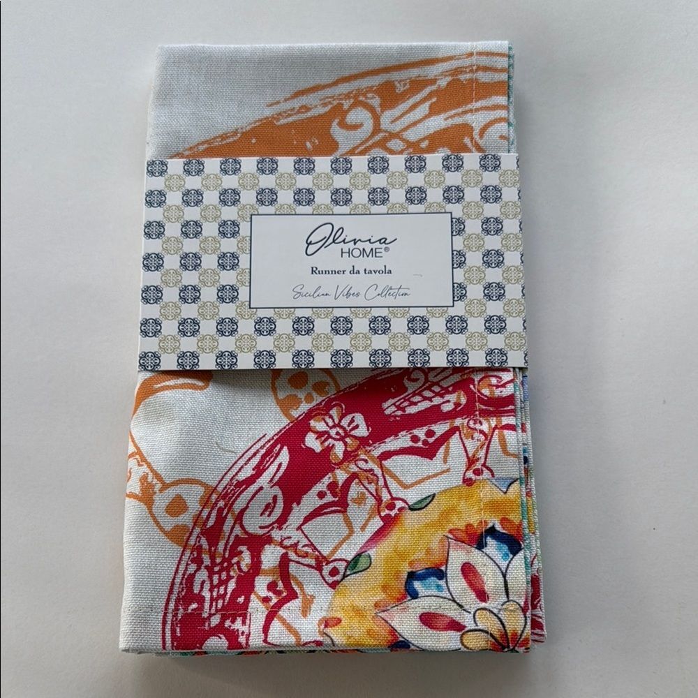 NWT Olivia Home Table Runner with Multicolor Medallions Vibrant Patterns Cream